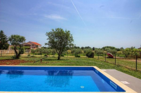 Ferienhaus mit Privatpool für 10 Personen ca 150 qm in Medulin, Istrien Südküste von Istrien